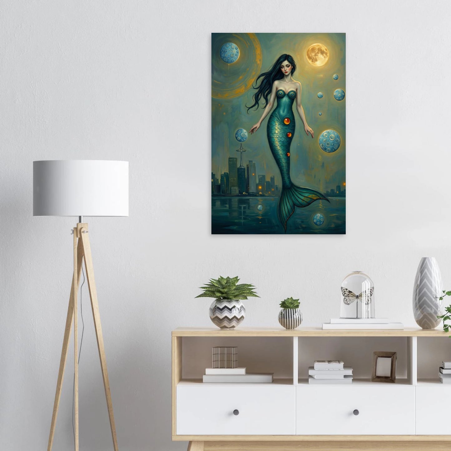 Poster mit Meerjungfrau vor nächtlicher Skyline und Mond in Türkis- und Goldtönen, mystische Fantasy Wanddekoration für moderne Wohnräume