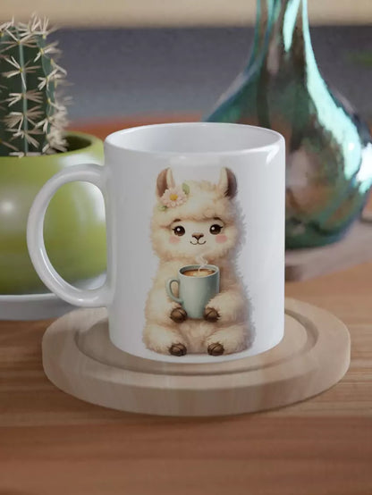 Keramiktasse mit niedlichem Lama, das eine Tasse hält, weiche Pastellfarben, ideal als Geschenk für Kaffee- und Tierliebhaber