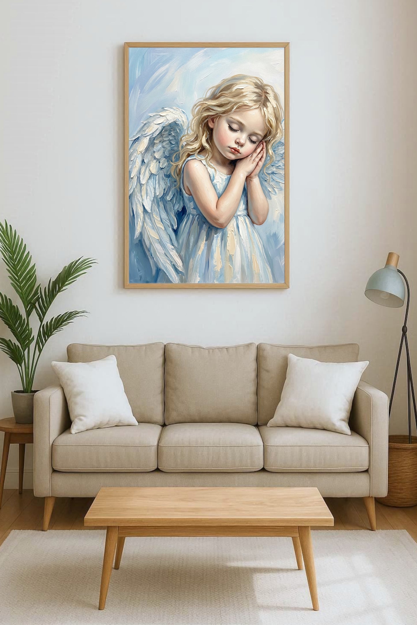 Malerisches Engelmotiv eines schlafenden Kindes mit weißen Flügeln, sanfte Farben in Blau und Creme, ruhige und geborgene Bildwirkung.