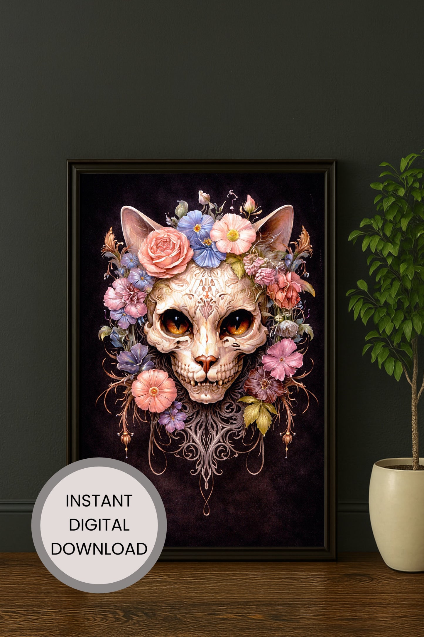 Illustration eines kunstvoll verzierten Katzen-Schädels mit Blumen, Ornamenten und leuchtenden Augen auf dunklem Hintergrund