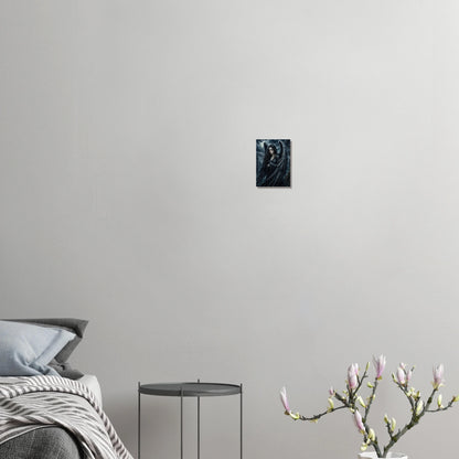 Hochwertiger Kunstdruck eines weinenden Engels mit nassen schwarzen Flügeln im Regen; düstere gotische Kathedrale im Hintergrund in Nachtblau und Anthrazit.