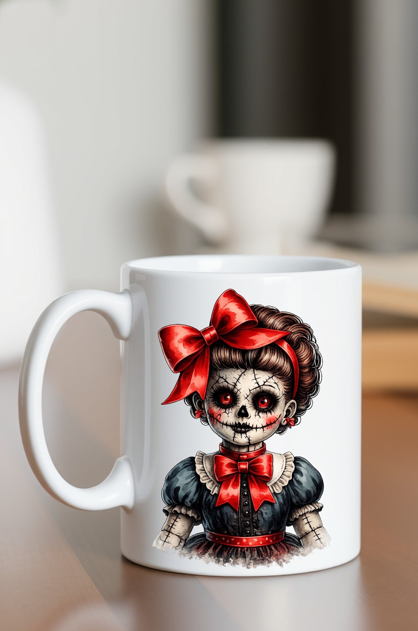 Haunted Doll Clipart – genähte Skull-Puppe mit leuchtend roten Augen, großen roten Schleifen und dunklem Kleid als PNG mit transparentem Hintergrund