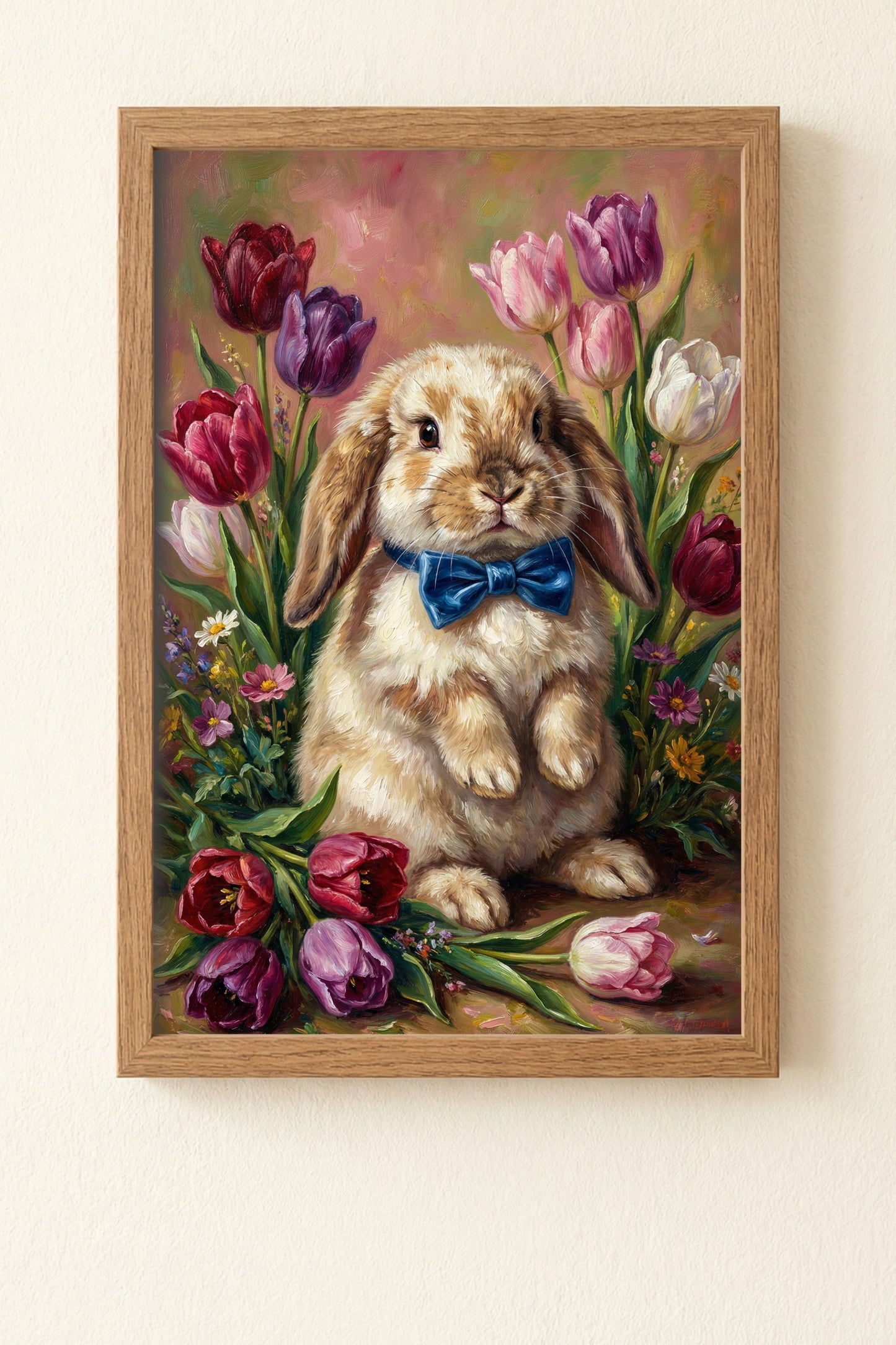 Vintage Poster mit braunem Osterhasen und blauer Schleife zwischen bunten Tulpen im klassischen Ölgemälde-Look als frühlingshafte Wanddekoration.