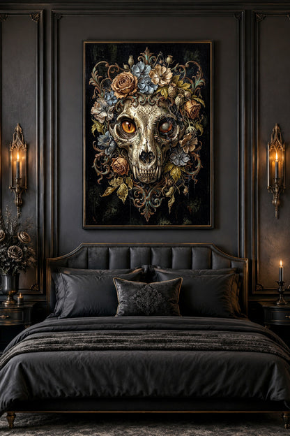 Gothic Botanical Wandbild mit Katzenschädel, floralen Details, schwarzem Hintergrund und barockem Look für Dark Academia Decor.