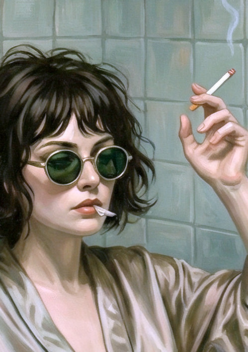 Digitales Wandbild mit Frau in der Badewanne, Sonnenbrille, Glas und Zigarette in einem eleganten Badezimmer mit grünen Vorhängen. detailsansicht
