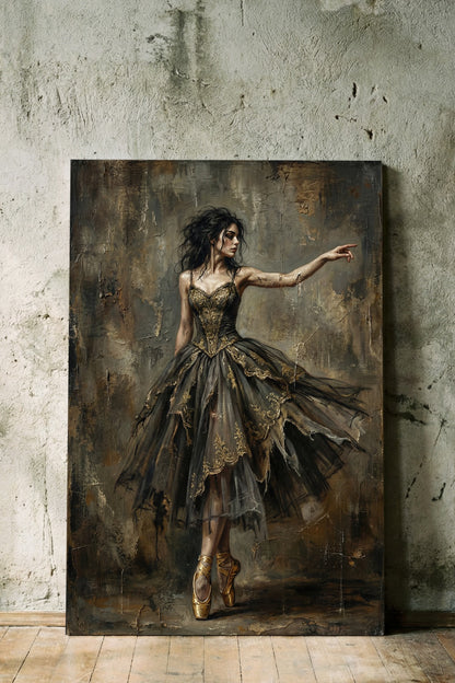Digitales Grunge Poster mit Ballerina auf Spitze in dunklem Kleid mit goldenen Details vor rauer Wand im Dark-Academy-Stil