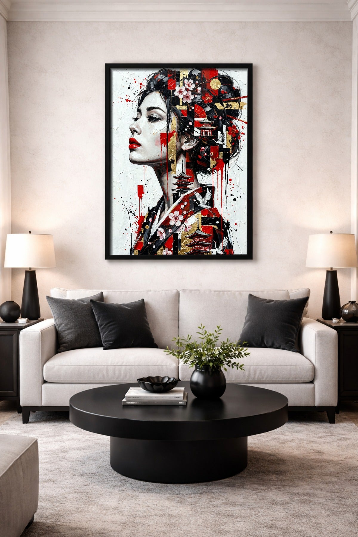Gedruckte Japan Wandkunst über hellem Sofa, mit modernem Frauenportrait, roten Pagoden, Sakura-Blüten, weißen Kranichen und schwarzen Akzenten.