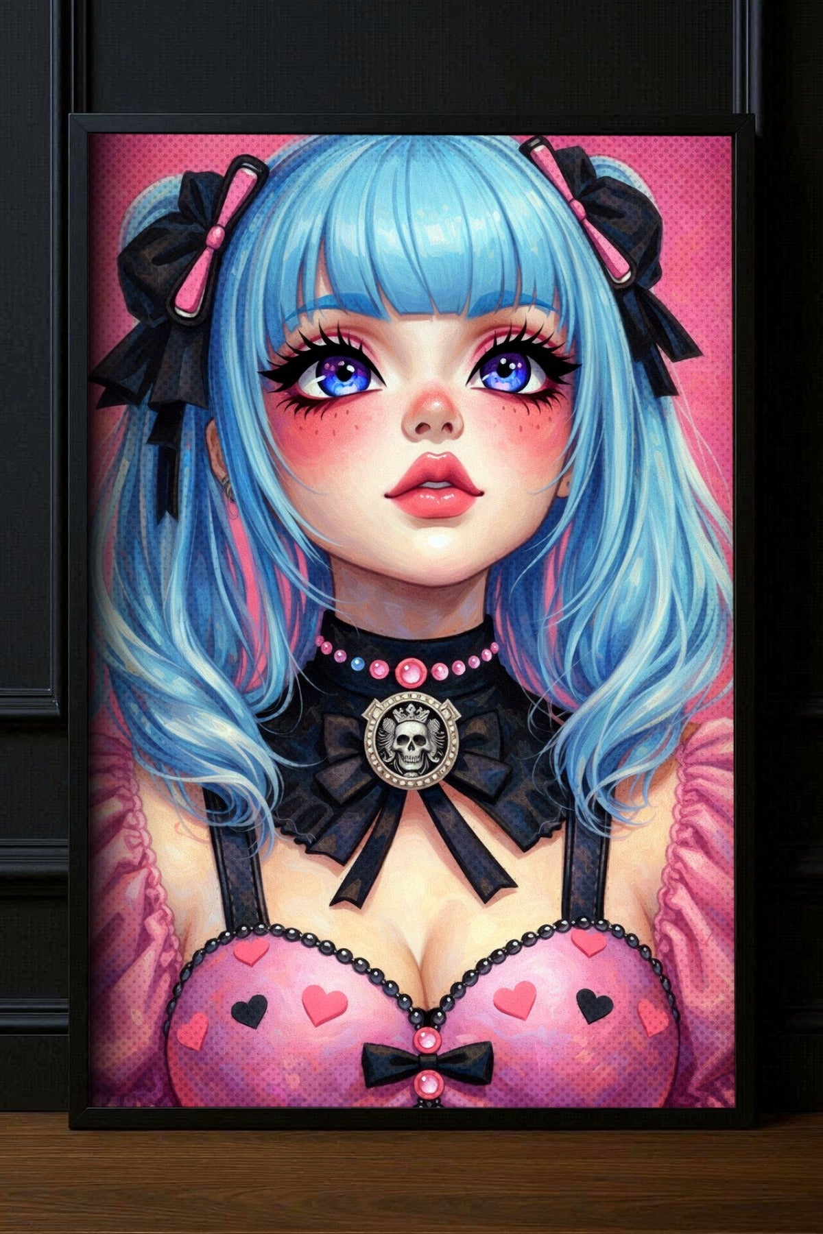 Anime Wandbild Gothic Girl Illustration in Pink mit hellblauen Haaren, schwarzen Schleifen und Totenkopf-Choker – Detailreiche Girl Gamer Deko.