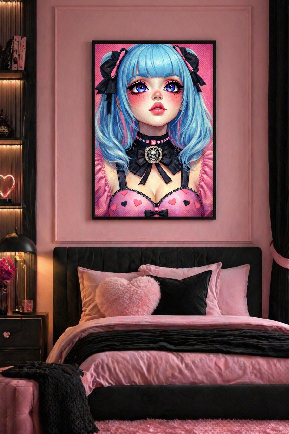 Detailreiches Girl Gamer Wandbild mit Anime Gothic Girl, hellblauen Haaren, schwarzen Schleifen und Totenkopf-Choker in pinker Farbwelt. Mädchenzimmerdeko.