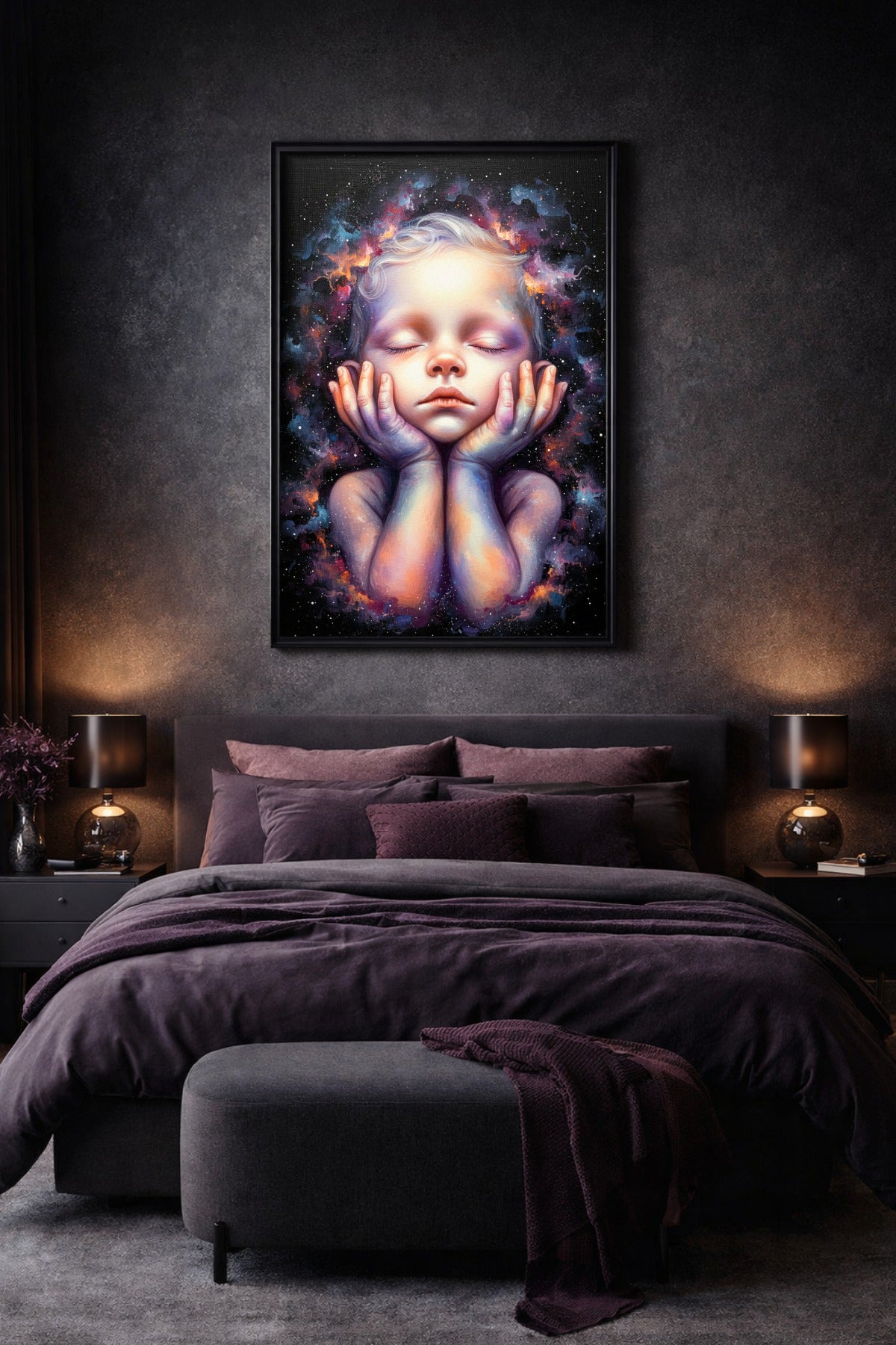 Surreales Portrait Poster mit ruhigem Kindergesicht, zarten Händen, Sternenhimmel und leuchtenden Nebeln in Blau, Violett und warmem Orange.