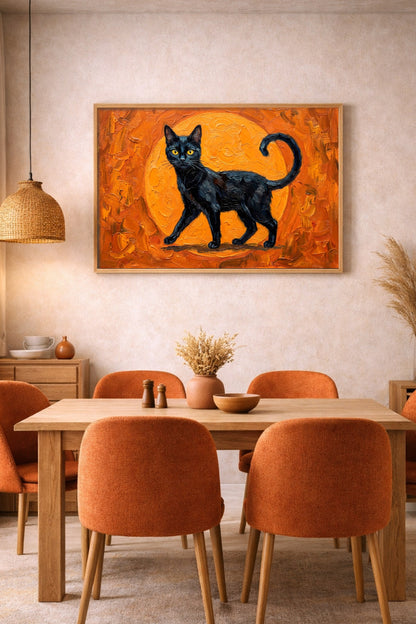 Moderne digitale Wandkunst im Querformat mit schwarzer Katze, gelben Augen und malerisch strukturiertem Hintergrund in kräftigem Orange.