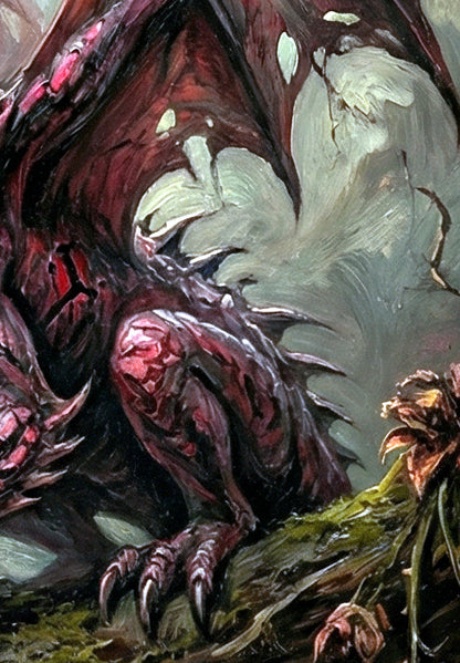Detailsansicht. Gothic-Fantasy-Motiv eines roten Drachen auf moosigem Ast, umgeben von verwelkten Blüten und dunkler Waldatmosphäre.